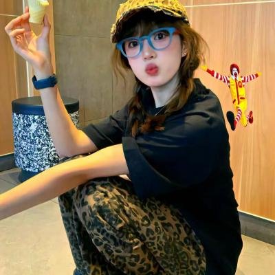 女特警